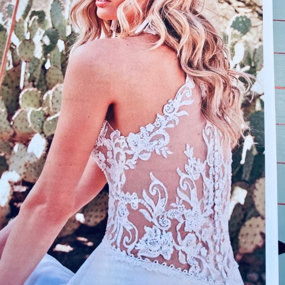 Wedding Gown - Picture 2 of 7